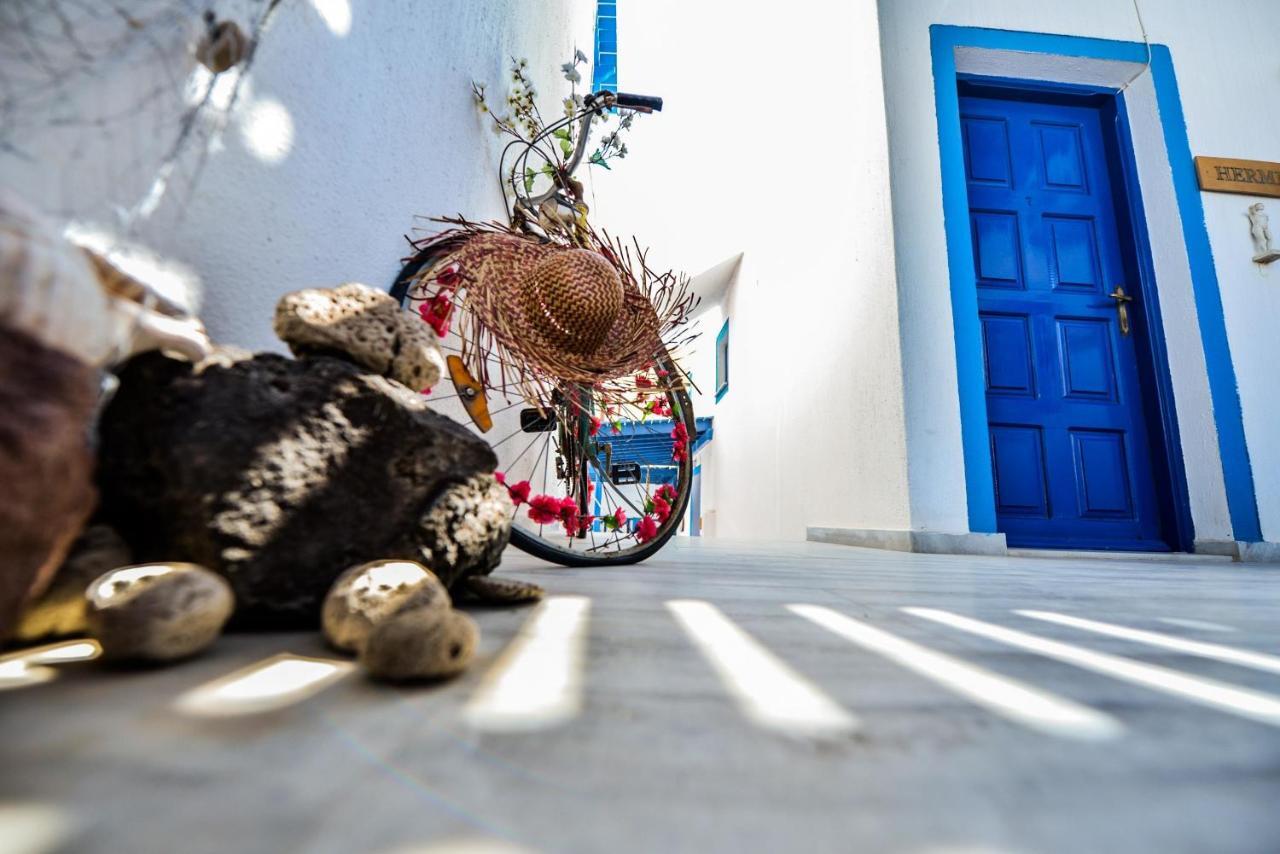 Villa Kostas Perissa  Exteriör bild